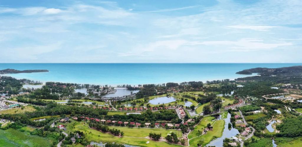 Beachfront and near-beach villas in Bang Tao Phuket